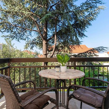 Awesome Apartment In Makarska With Wifi Екстер'єр фото