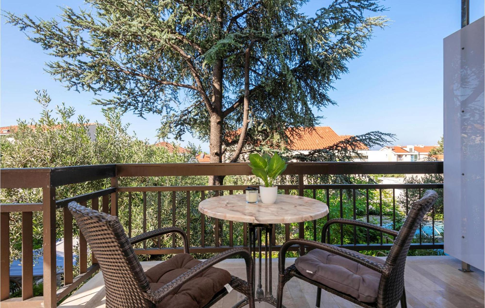 Awesome Apartment In Makarska With Wifi Екстер'єр фото