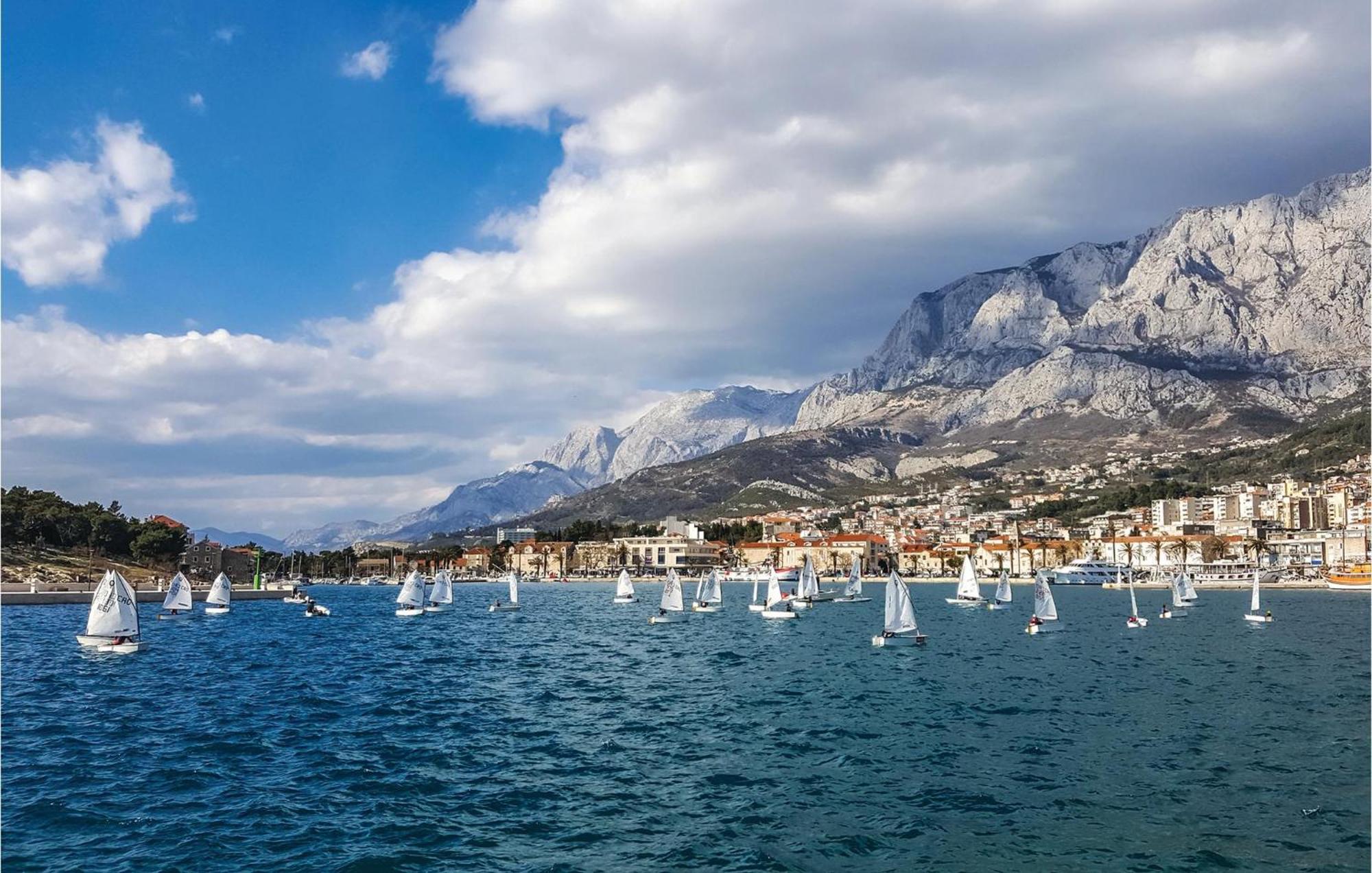 Awesome Apartment In Makarska With Wifi Екстер'єр фото