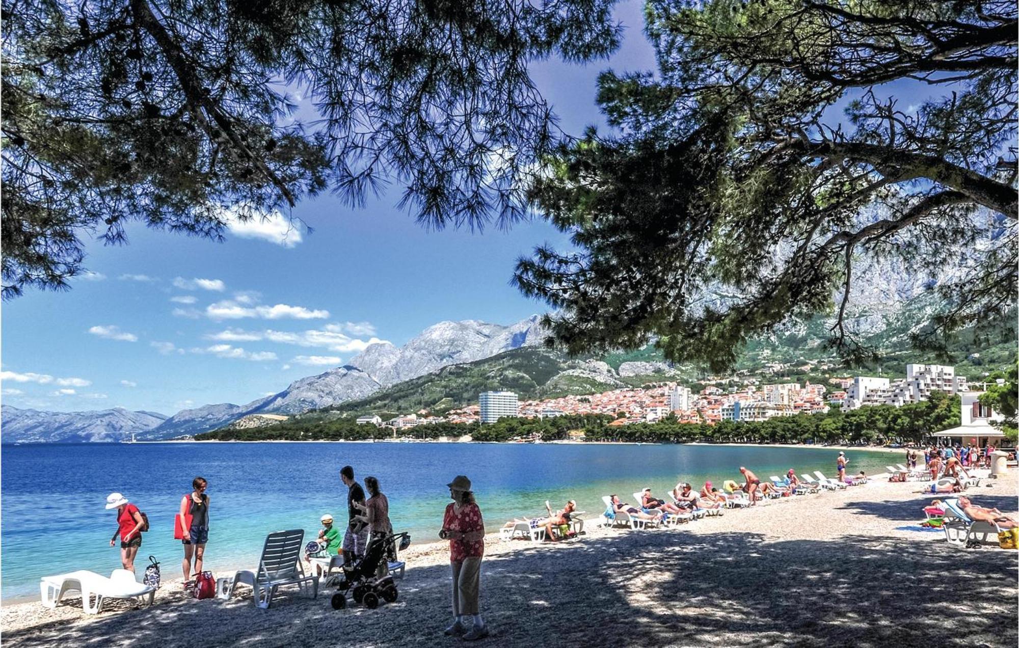 Awesome Apartment In Makarska With Wifi Екстер'єр фото
